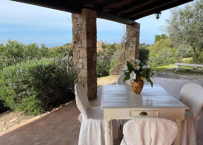 Rocce Rosse コスタ・パラディーゾ